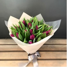 Bordeaux tulip bouquet (Compact)